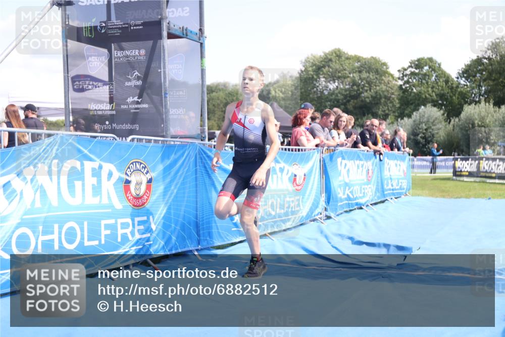 25.08.2024 - Elbe Triathlon Hamburg H.Heesch http://msf.ph/oto/6882512 25.08.2024 12:48:38 Ziel 1757 meine-sportfotos.de