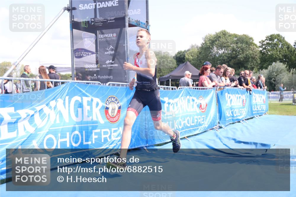 25.08.2024 - Elbe Triathlon Hamburg H.Heesch http://msf.ph/oto/6882515 25.08.2024 12:48:38 Ziel 1757 meine-sportfotos.de