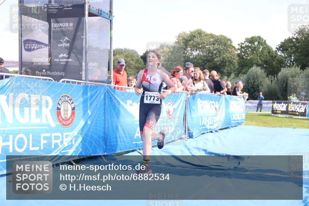 25.08.2024 - Elbe Triathlon Hamburg H.Heesch http://msf.ph/oto/6882534 25.08.2024 12:48:59 Ziel 1773 meine-sportfotos.de