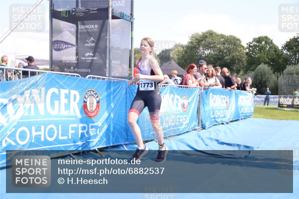 25.08.2024 - Elbe Triathlon Hamburg H.Heesch http://msf.ph/oto/6882537 25.08.2024 12:48:59 Ziel 1773 meine-sportfotos.de