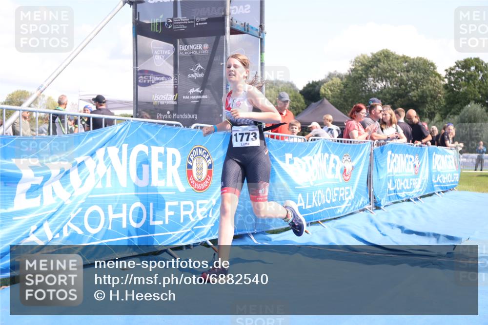 25.08.2024 - Elbe Triathlon Hamburg H.Heesch http://msf.ph/oto/6882540 25.08.2024 12:48:59 Ziel 1773 meine-sportfotos.de