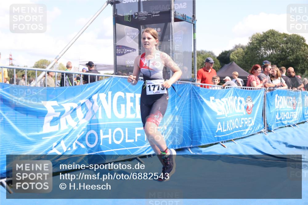 25.08.2024 - Elbe Triathlon Hamburg H.Heesch http://msf.ph/oto/6882543 25.08.2024 12:49:00 Ziel 1773 meine-sportfotos.de