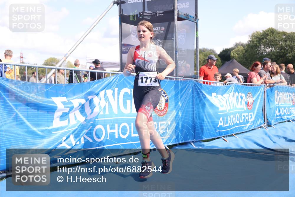 25.08.2024 - Elbe Triathlon Hamburg H.Heesch http://msf.ph/oto/6882544 25.08.2024 12:49:00 Ziel 1773 meine-sportfotos.de