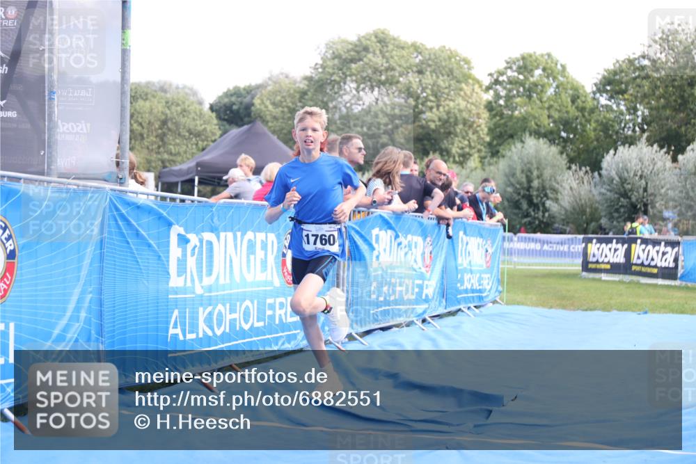 25.08.2024 - Elbe Triathlon Hamburg H.Heesch http://msf.ph/oto/6882551 25.08.2024 12:49:10 Ziel 1760 meine-sportfotos.de