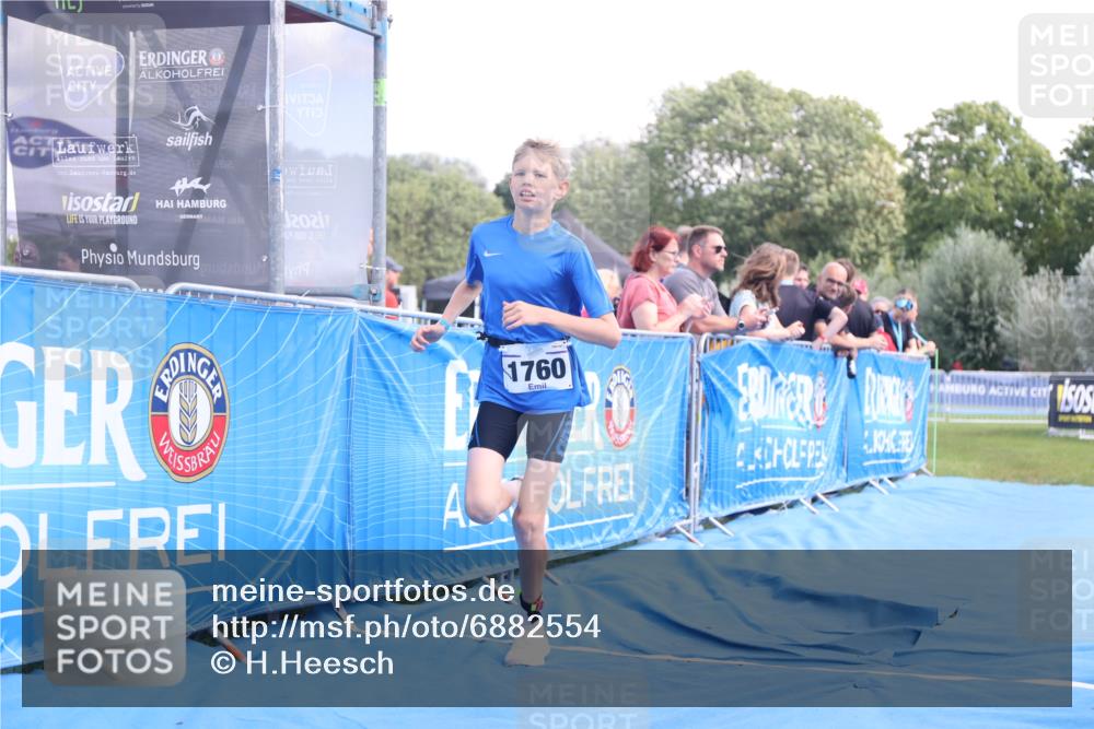 25.08.2024 - Elbe Triathlon Hamburg H.Heesch http://msf.ph/oto/6882554 25.08.2024 12:49:11 Ziel 1760 meine-sportfotos.de
