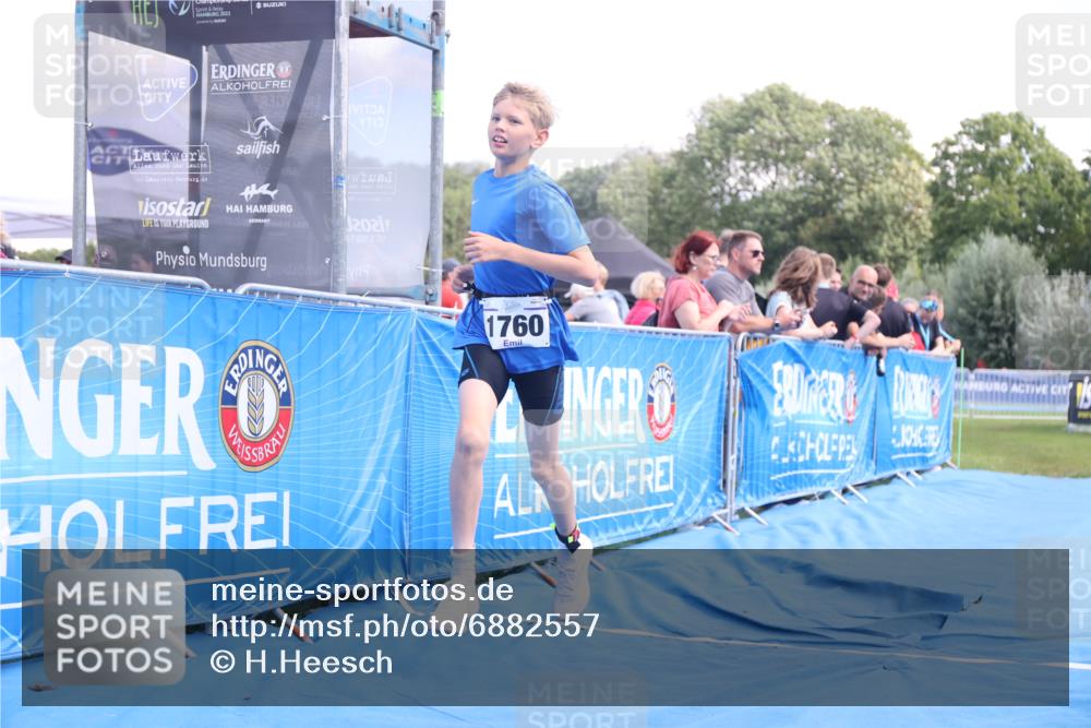 25.08.2024 - Elbe Triathlon Hamburg H.Heesch http://msf.ph/oto/6882557 25.08.2024 12:49:11 Ziel 1760 meine-sportfotos.de
