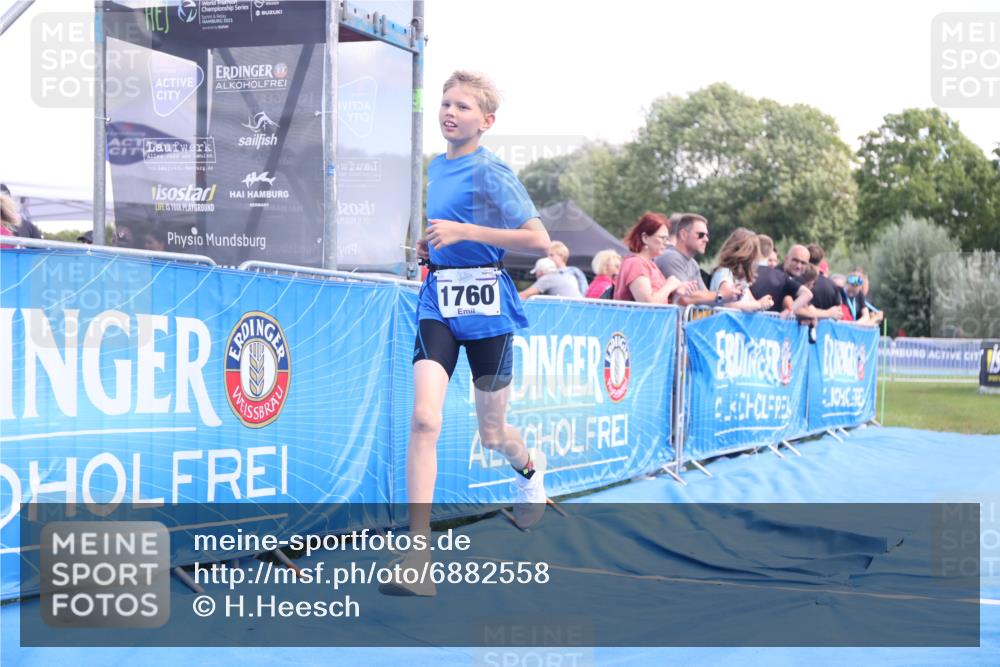25.08.2024 - Elbe Triathlon Hamburg H.Heesch http://msf.ph/oto/6882558 25.08.2024 12:49:11 Ziel 1760 meine-sportfotos.de