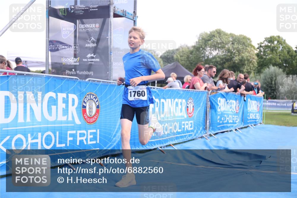 25.08.2024 - Elbe Triathlon Hamburg H.Heesch http://msf.ph/oto/6882560 25.08.2024 12:49:11 Ziel 1760 meine-sportfotos.de