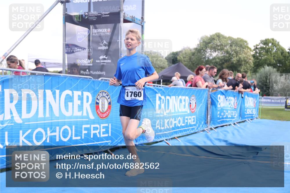 25.08.2024 - Elbe Triathlon Hamburg H.Heesch http://msf.ph/oto/6882562 25.08.2024 12:49:11 Ziel 1760 meine-sportfotos.de