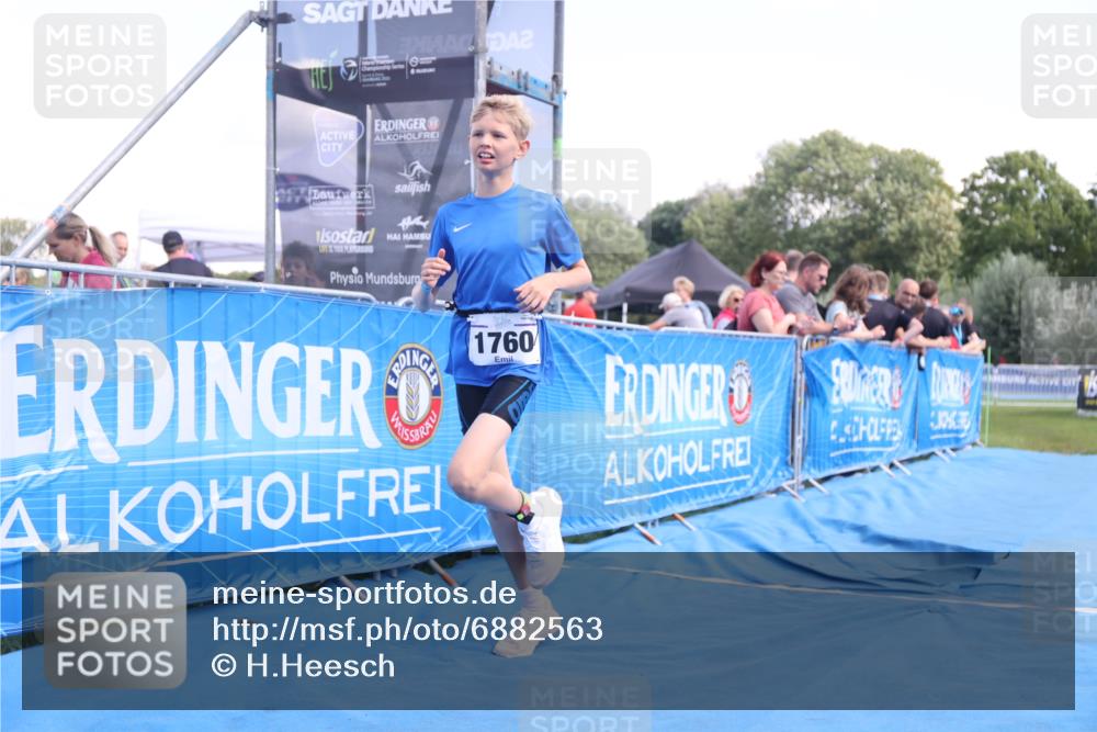 25.08.2024 - Elbe Triathlon Hamburg H.Heesch http://msf.ph/oto/6882563 25.08.2024 12:49:11 Ziel 1760 meine-sportfotos.de