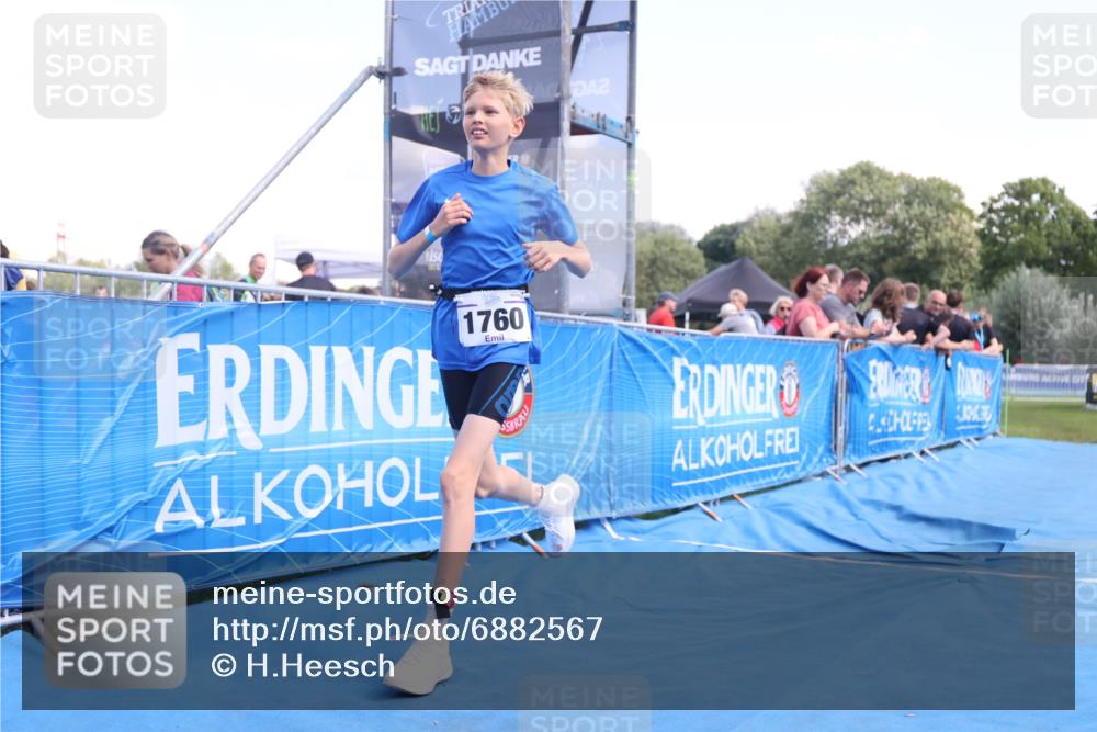 25.08.2024 - Elbe Triathlon Hamburg H.Heesch http://msf.ph/oto/6882567 25.08.2024 12:49:11 Ziel 1760 meine-sportfotos.de