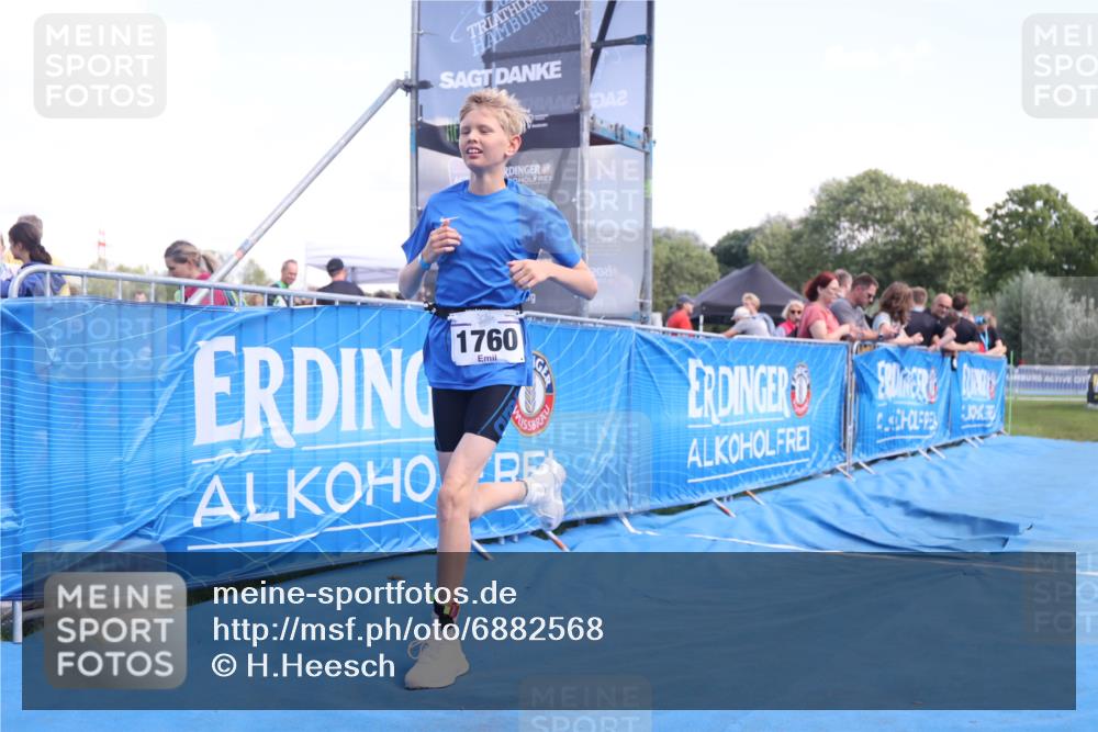 25.08.2024 - Elbe Triathlon Hamburg H.Heesch http://msf.ph/oto/6882568 25.08.2024 12:49:12 Ziel 1760 meine-sportfotos.de
