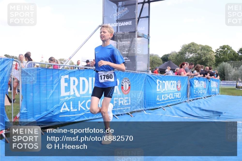 25.08.2024 - Elbe Triathlon Hamburg H.Heesch http://msf.ph/oto/6882570 25.08.2024 12:49:12 Ziel 1760 meine-sportfotos.de