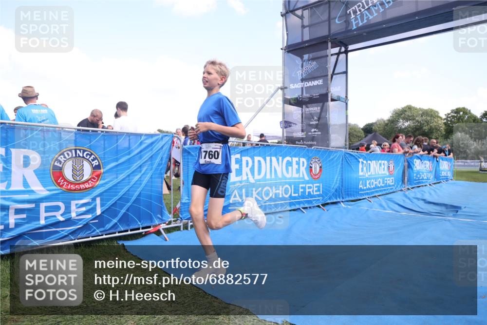 25.08.2024 - Elbe Triathlon Hamburg H.Heesch http://msf.ph/oto/6882577 25.08.2024 12:49:12 Ziel 1760 meine-sportfotos.de