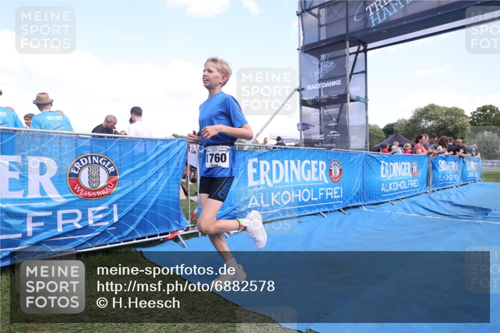 25.08.2024 - Elbe Triathlon Hamburg H.Heesch http://msf.ph/oto/6882578 25.08.2024 12:49:12 Ziel 1760 meine-sportfotos.de