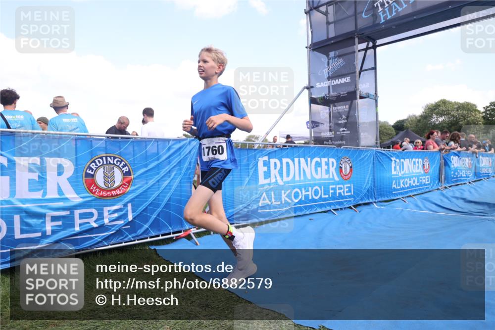 25.08.2024 - Elbe Triathlon Hamburg H.Heesch http://msf.ph/oto/6882579 25.08.2024 12:49:12 Ziel 1760 meine-sportfotos.de