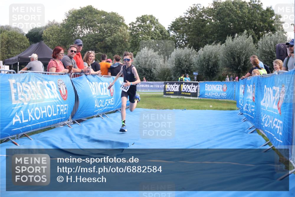 25.08.2024 - Elbe Triathlon Hamburg H.Heesch http://msf.ph/oto/6882584 25.08.2024 12:50:08 Ziel 1752 meine-sportfotos.de