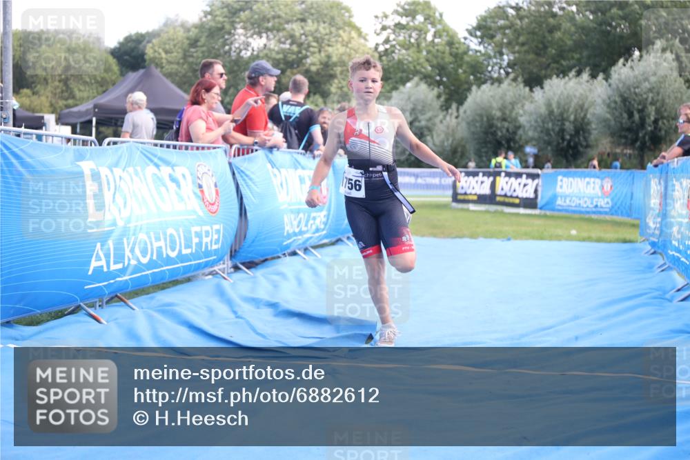 25.08.2024 - Elbe Triathlon Hamburg H.Heesch http://msf.ph/oto/6882612 25.08.2024 12:50:55 Ziel 1756 meine-sportfotos.de