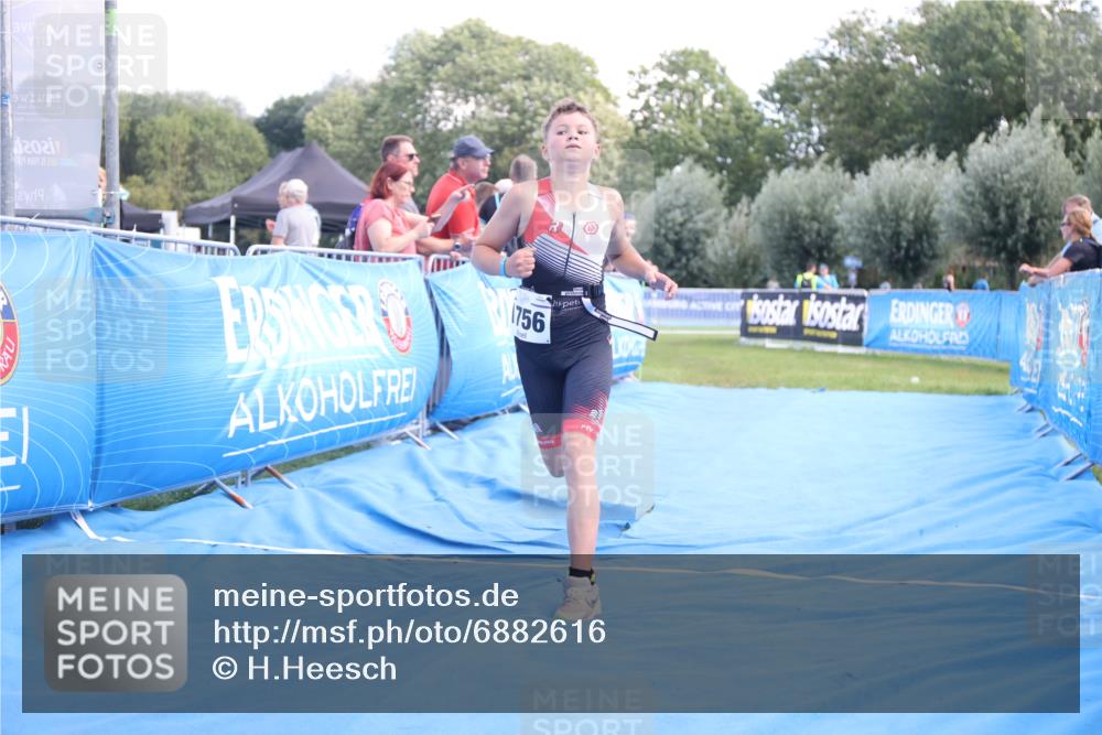25.08.2024 - Elbe Triathlon Hamburg H.Heesch http://msf.ph/oto/6882616 25.08.2024 12:50:55 Ziel 1756 meine-sportfotos.de