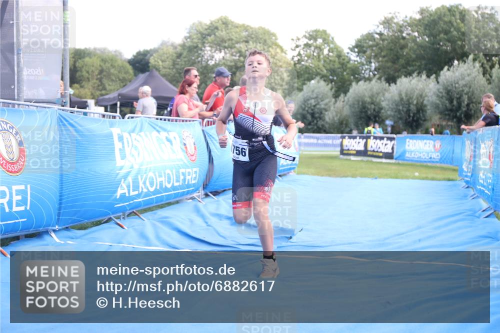 25.08.2024 - Elbe Triathlon Hamburg H.Heesch http://msf.ph/oto/6882617 25.08.2024 12:50:55 Ziel 1756 meine-sportfotos.de