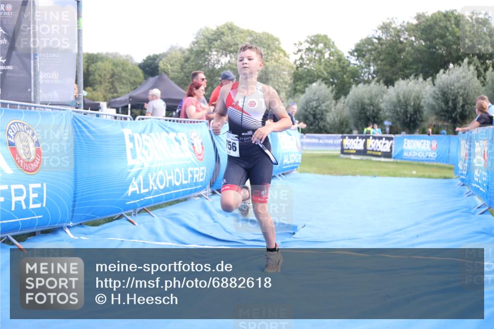 25.08.2024 - Elbe Triathlon Hamburg H.Heesch http://msf.ph/oto/6882618 25.08.2024 12:50:55 Ziel 1756 meine-sportfotos.de