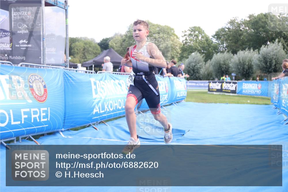 25.08.2024 - Elbe Triathlon Hamburg H.Heesch http://msf.ph/oto/6882620 25.08.2024 12:50:55 Ziel 1756 meine-sportfotos.de