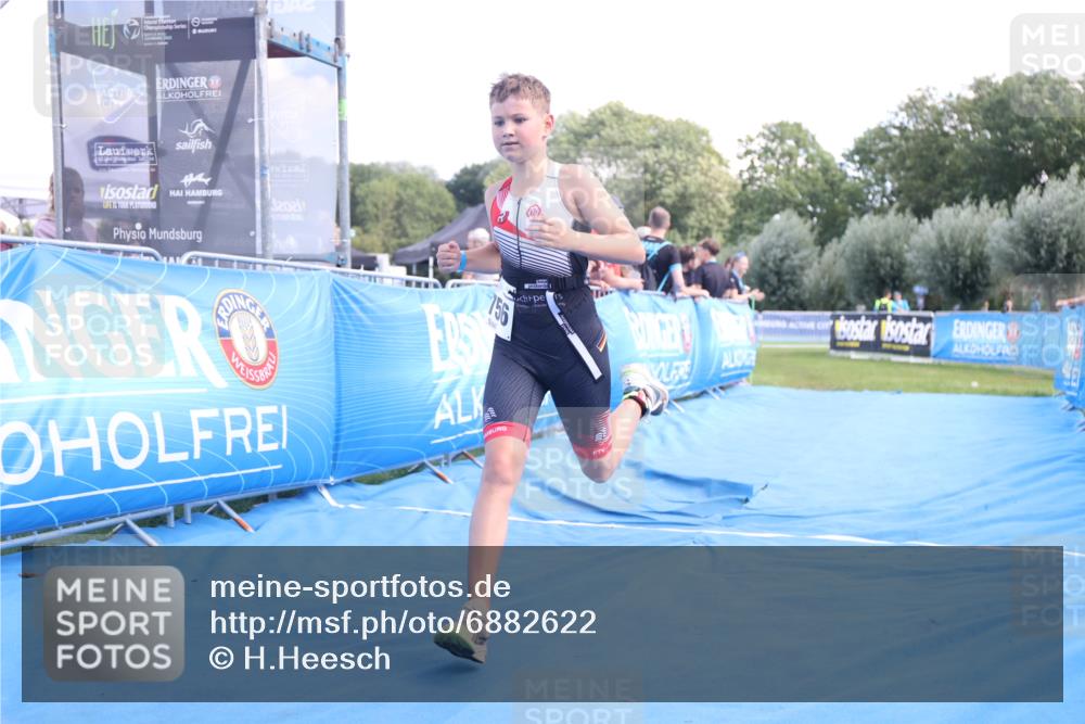25.08.2024 - Elbe Triathlon Hamburg H.Heesch http://msf.ph/oto/6882622 25.08.2024 12:50:56 Ziel 1756 meine-sportfotos.de