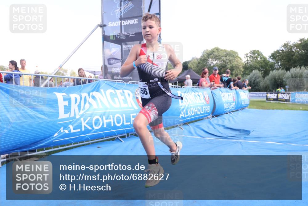 25.08.2024 - Elbe Triathlon Hamburg H.Heesch http://msf.ph/oto/6882627 25.08.2024 12:50:56 Ziel 1756 meine-sportfotos.de