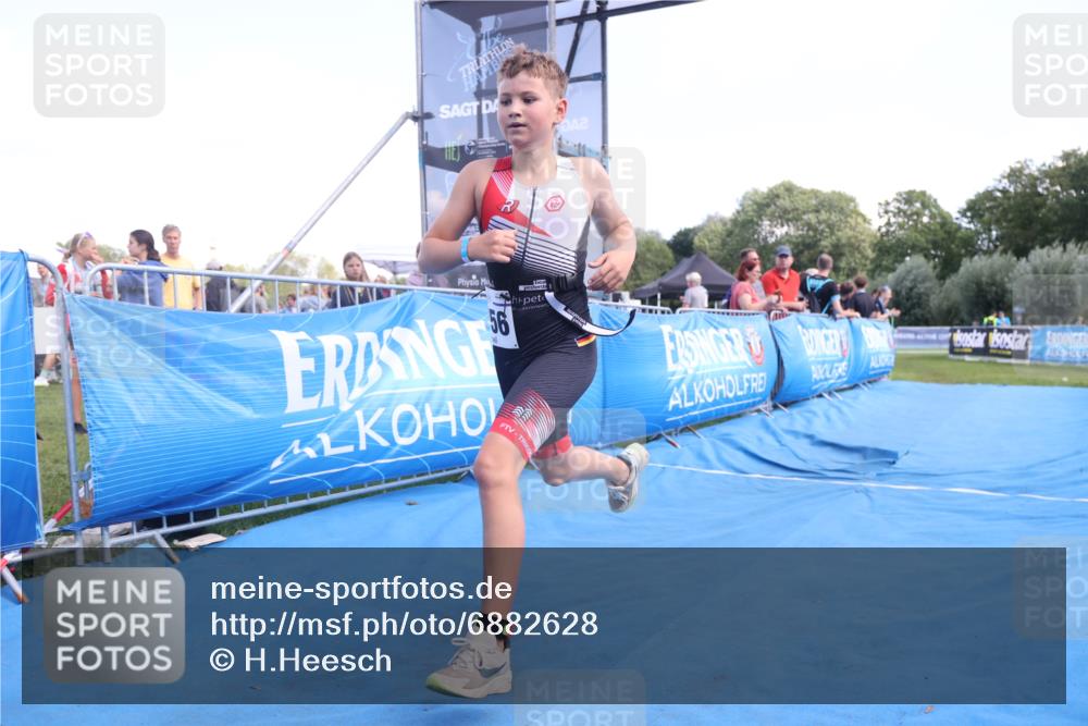 25.08.2024 - Elbe Triathlon Hamburg H.Heesch http://msf.ph/oto/6882628 25.08.2024 12:50:56 Ziel 1756 meine-sportfotos.de