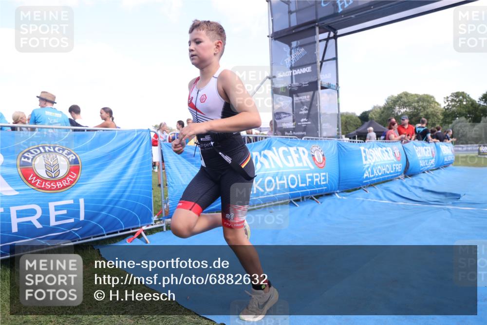25.08.2024 - Elbe Triathlon Hamburg H.Heesch http://msf.ph/oto/6882632 25.08.2024 12:50:56 Ziel 1756 meine-sportfotos.de