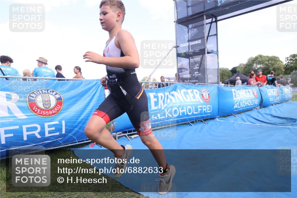 25.08.2024 - Elbe Triathlon Hamburg H.Heesch http://msf.ph/oto/6882633 25.08.2024 12:50:56 Ziel 1756 meine-sportfotos.de
