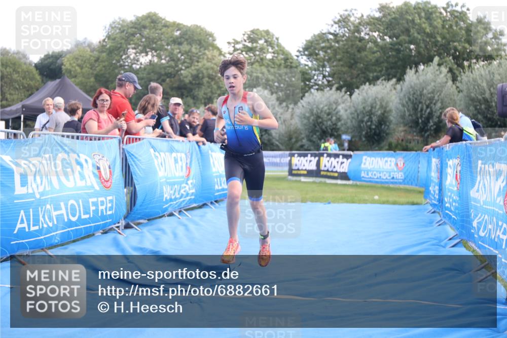 25.08.2024 - Elbe Triathlon Hamburg H.Heesch http://msf.ph/oto/6882661 25.08.2024 12:51:31 Ziel 1763 meine-sportfotos.de