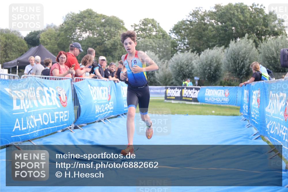 25.08.2024 - Elbe Triathlon Hamburg H.Heesch http://msf.ph/oto/6882662 25.08.2024 12:51:31 Ziel 1763 meine-sportfotos.de