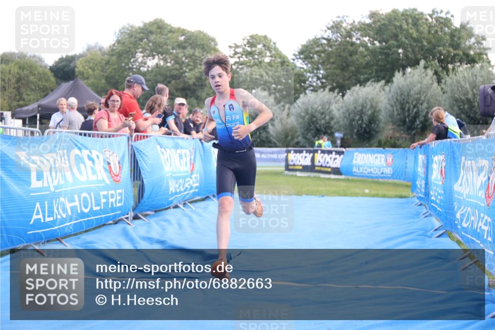 25.08.2024 - Elbe Triathlon Hamburg H.Heesch http://msf.ph/oto/6882663 25.08.2024 12:51:31 Ziel 1763 meine-sportfotos.de