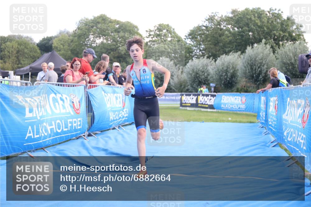 25.08.2024 - Elbe Triathlon Hamburg H.Heesch http://msf.ph/oto/6882664 25.08.2024 12:51:31 Ziel 1763 meine-sportfotos.de