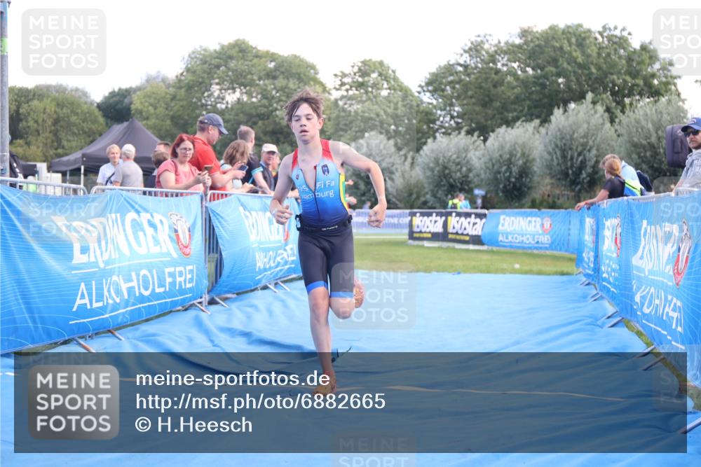 25.08.2024 - Elbe Triathlon Hamburg H.Heesch http://msf.ph/oto/6882665 25.08.2024 12:51:31 Ziel 1763 meine-sportfotos.de