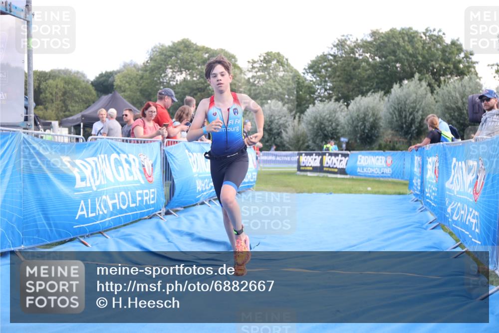 25.08.2024 - Elbe Triathlon Hamburg H.Heesch http://msf.ph/oto/6882667 25.08.2024 12:51:31 Ziel 1763 meine-sportfotos.de