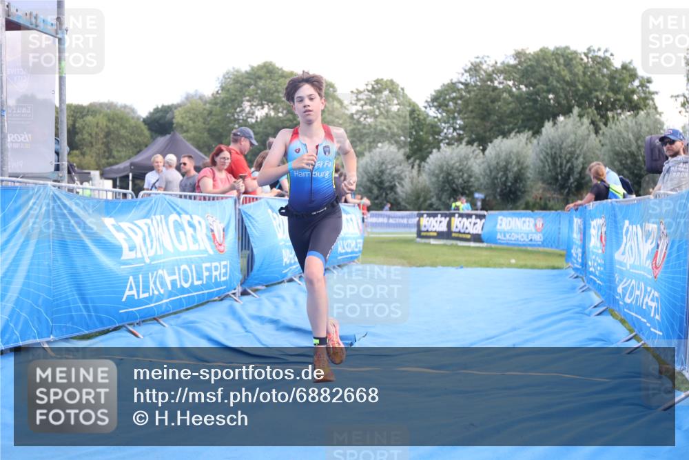25.08.2024 - Elbe Triathlon Hamburg H.Heesch http://msf.ph/oto/6882668 25.08.2024 12:51:31 Ziel 1763 meine-sportfotos.de