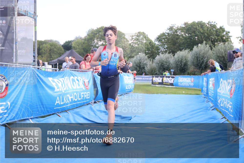 25.08.2024 - Elbe Triathlon Hamburg H.Heesch http://msf.ph/oto/6882670 25.08.2024 12:51:31 Ziel 1763 meine-sportfotos.de