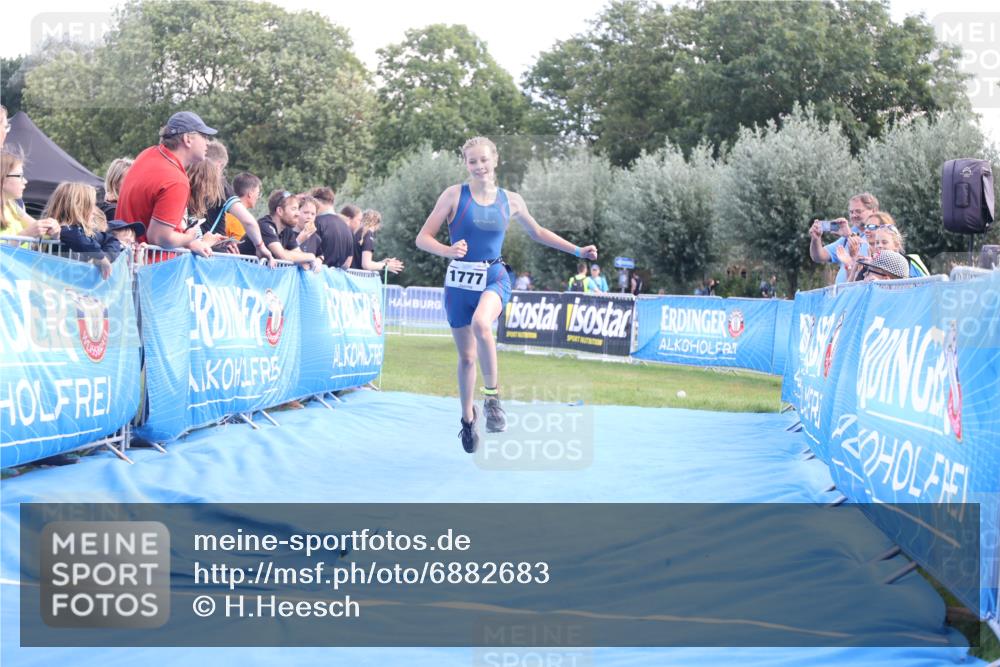 25.08.2024 - Elbe Triathlon Hamburg H.Heesch http://msf.ph/oto/6882683 25.08.2024 12:52:04 Ziel 1777 meine-sportfotos.de