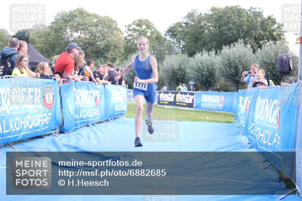25.08.2024 - Elbe Triathlon Hamburg H.Heesch http://msf.ph/oto/6882685 25.08.2024 12:52:04 Ziel 1777 meine-sportfotos.de