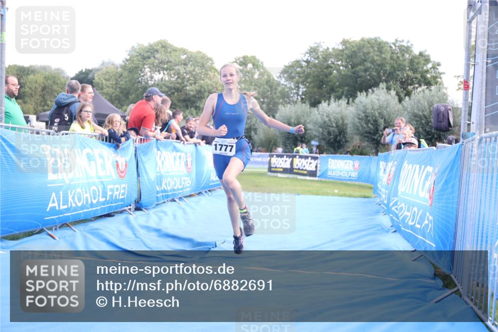 25.08.2024 - Elbe Triathlon Hamburg H.Heesch http://msf.ph/oto/6882691 25.08.2024 12:52:05 Ziel 1777 meine-sportfotos.de
