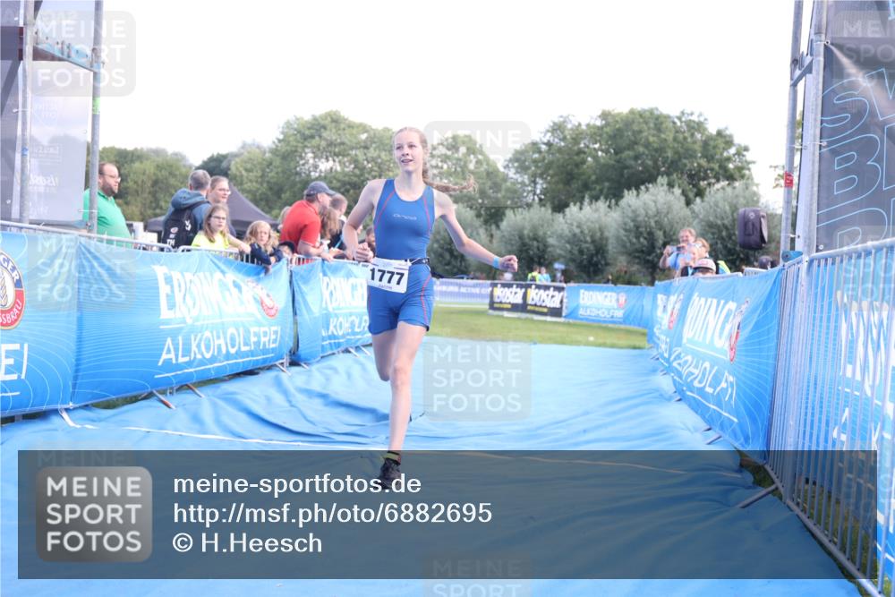 25.08.2024 - Elbe Triathlon Hamburg H.Heesch http://msf.ph/oto/6882695 25.08.2024 12:52:05 Ziel 1777 meine-sportfotos.de