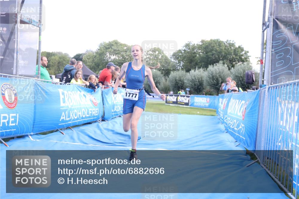 25.08.2024 - Elbe Triathlon Hamburg H.Heesch http://msf.ph/oto/6882696 25.08.2024 12:52:05 Ziel 1777 meine-sportfotos.de