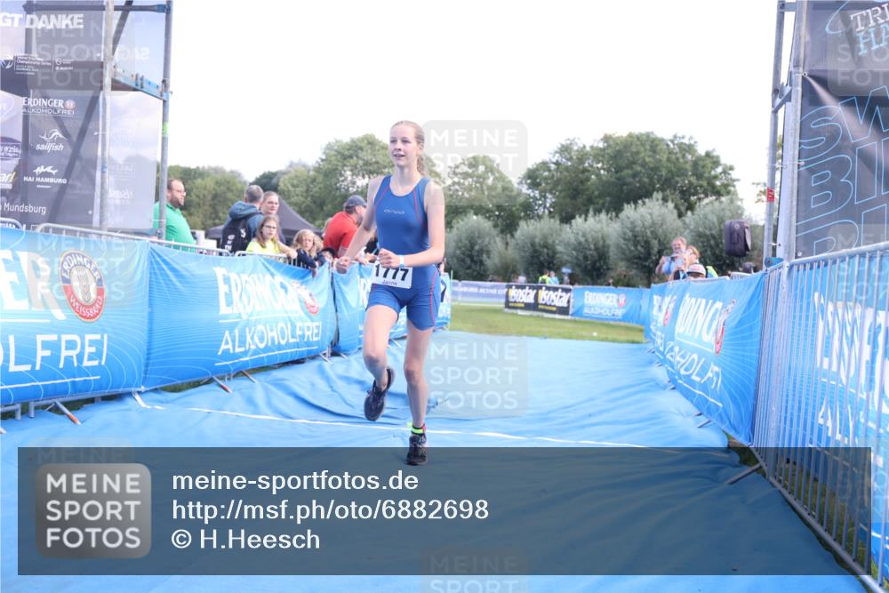 25.08.2024 - Elbe Triathlon Hamburg H.Heesch http://msf.ph/oto/6882698 25.08.2024 12:52:05 Ziel 1777 meine-sportfotos.de