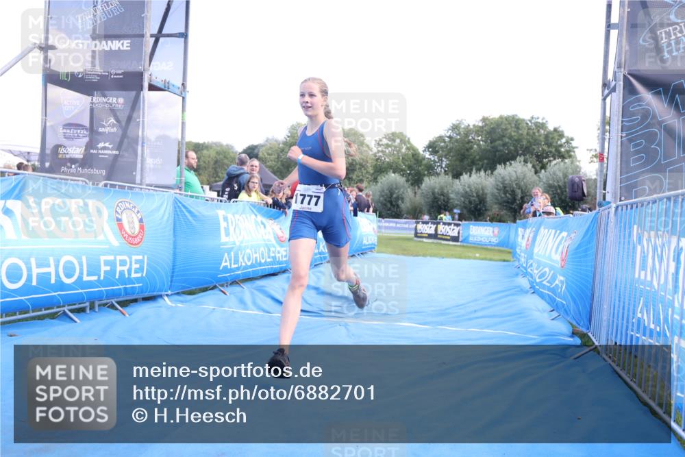 25.08.2024 - Elbe Triathlon Hamburg H.Heesch http://msf.ph/oto/6882701 25.08.2024 12:52:05 Ziel 1777 meine-sportfotos.de