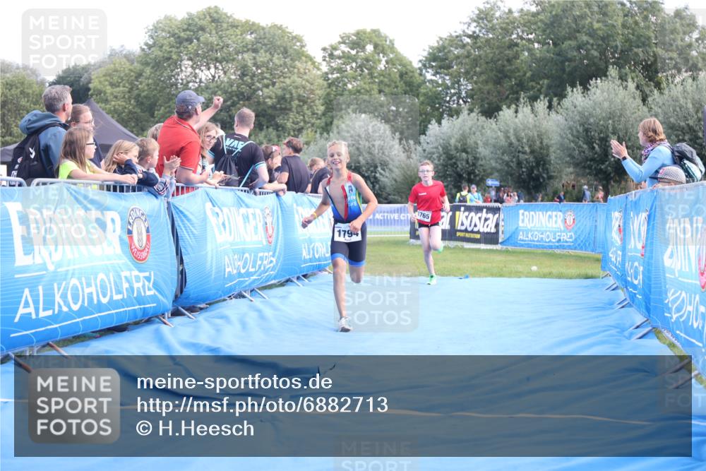 25.08.2024 - Elbe Triathlon Hamburg H.Heesch http://msf.ph/oto/6882713 25.08.2024 12:52:15 Ziel 1765, 1794 meine-sportfotos.de