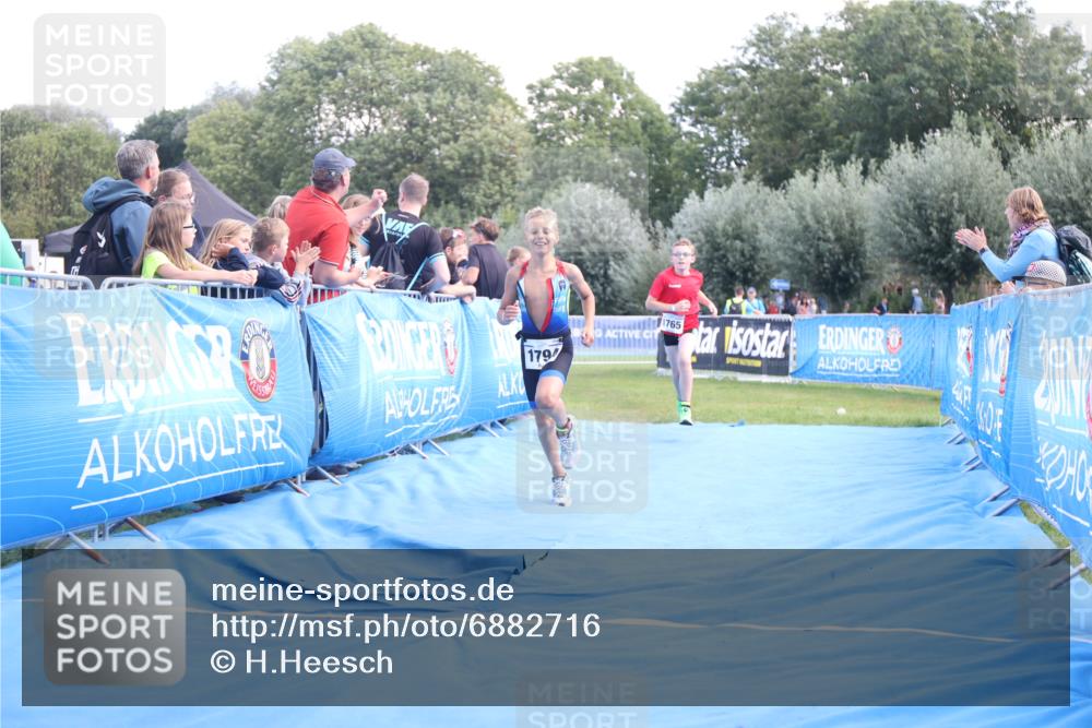 25.08.2024 - Elbe Triathlon Hamburg H.Heesch http://msf.ph/oto/6882716 25.08.2024 12:52:15 Ziel 1765, 1794 meine-sportfotos.de