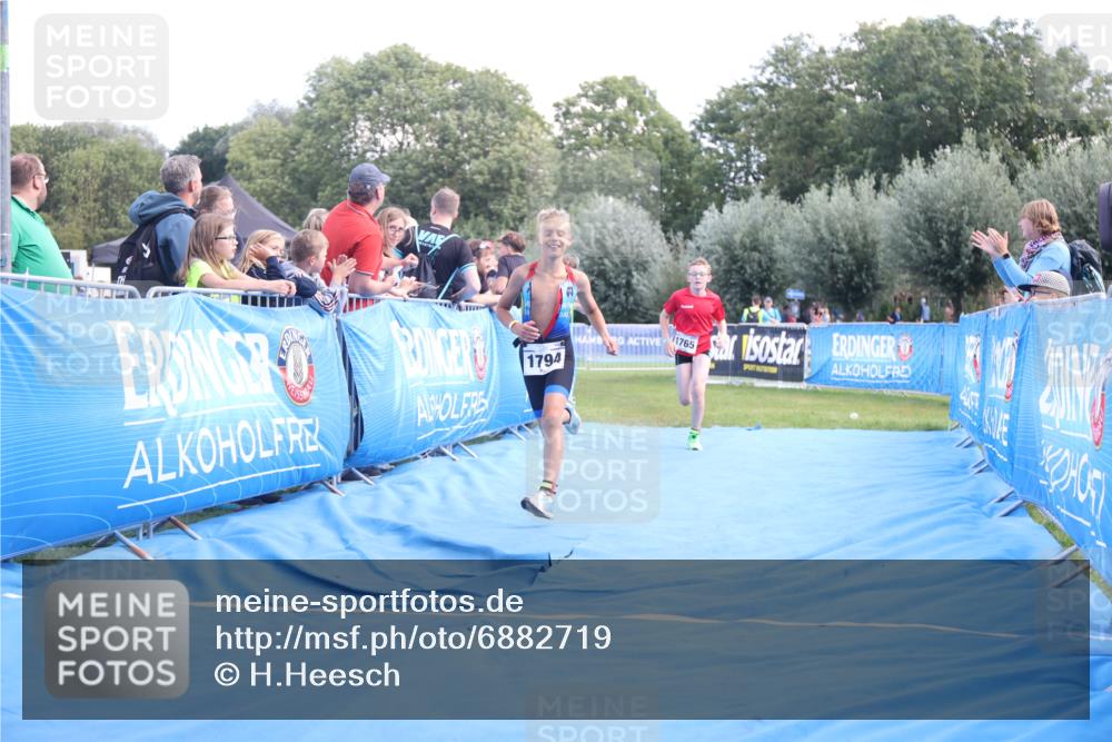25.08.2024 - Elbe Triathlon Hamburg H.Heesch http://msf.ph/oto/6882719 25.08.2024 12:52:15 Ziel 1765, 1794 meine-sportfotos.de