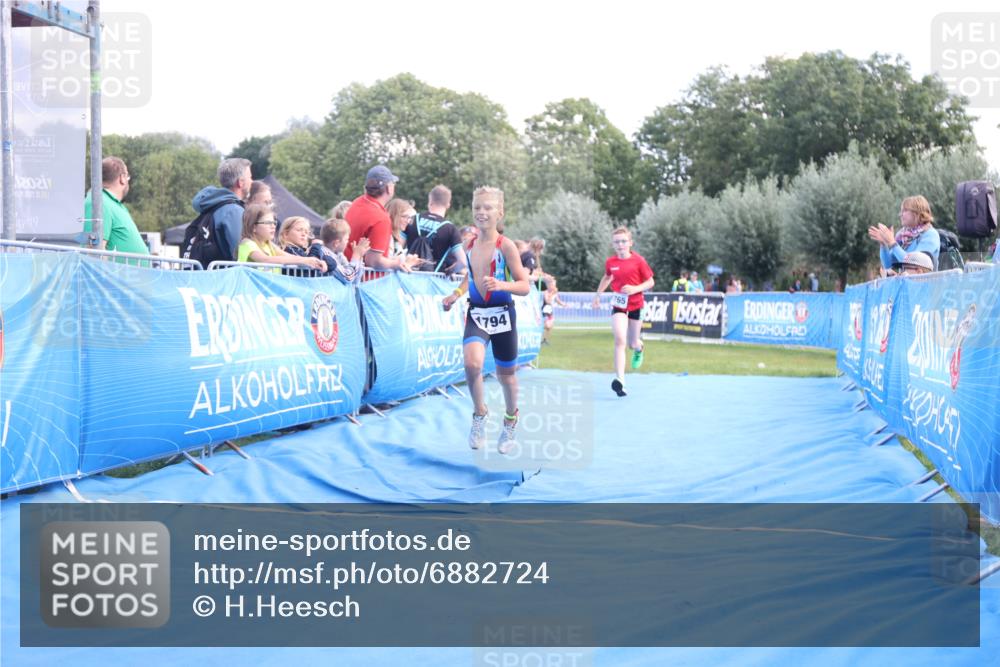 25.08.2024 - Elbe Triathlon Hamburg H.Heesch http://msf.ph/oto/6882724 25.08.2024 12:52:15 Ziel 1765, 1794 meine-sportfotos.de